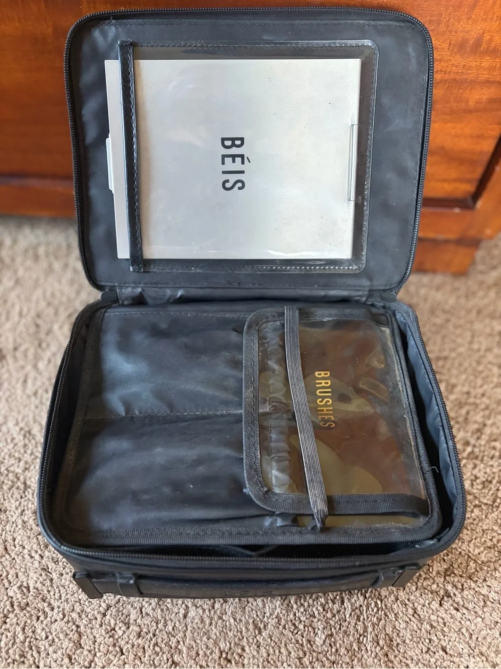 Beis The Cosmetic Bag in black